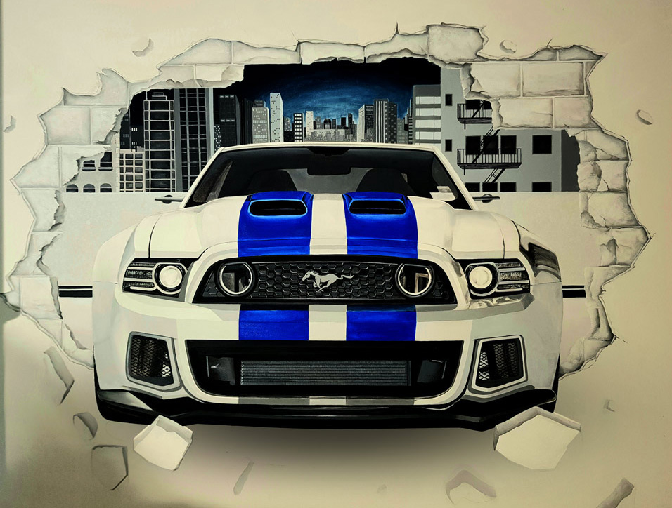 Ford Mustang sortant d'un mur