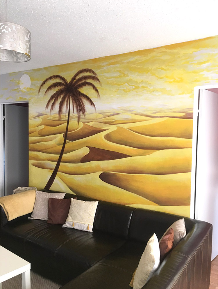 Création d'une vue du Sahara en trompe l'oeil dans un livingroom